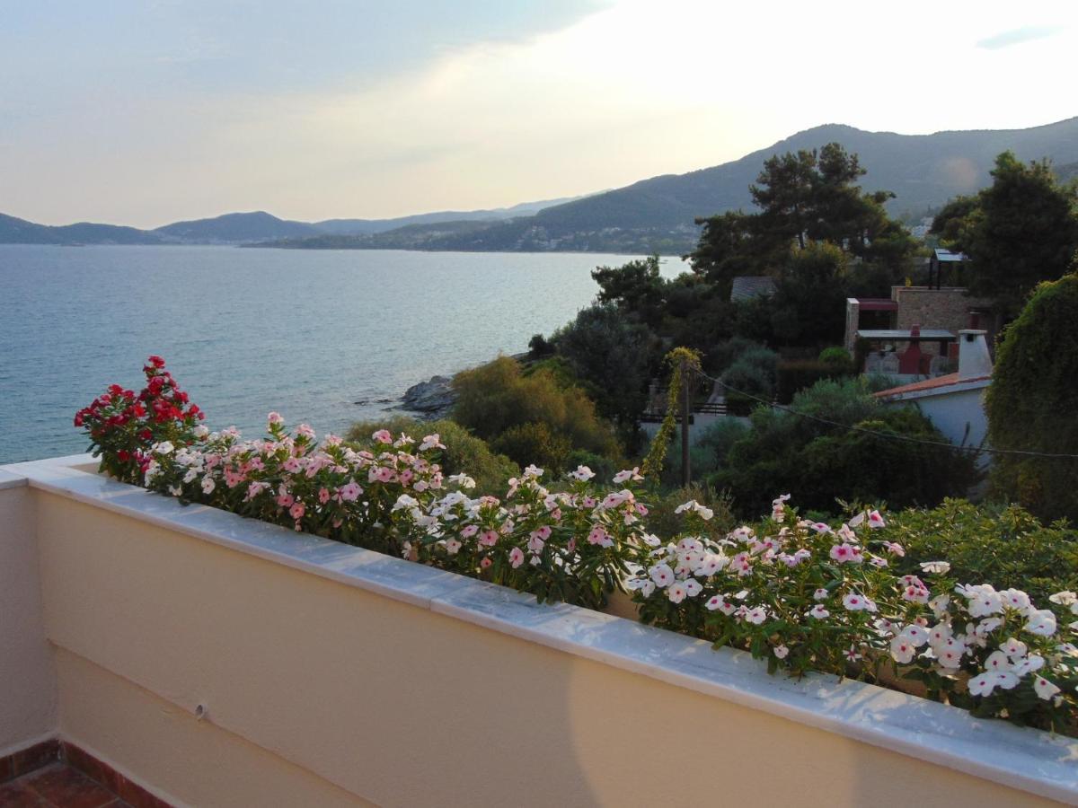 Crystal Bay Apartment Palaiontsiflikion Luaran gambar