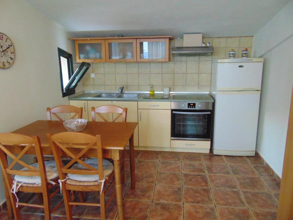 Crystal Bay Apartment Palaiontsiflikion Luaran gambar