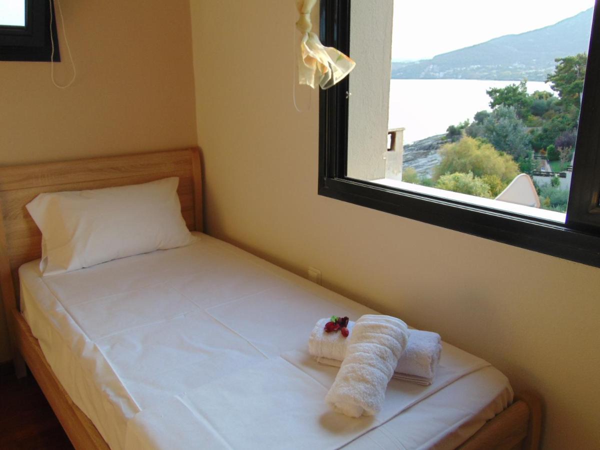 Crystal Bay Apartment Palaiontsiflikion Luaran gambar
