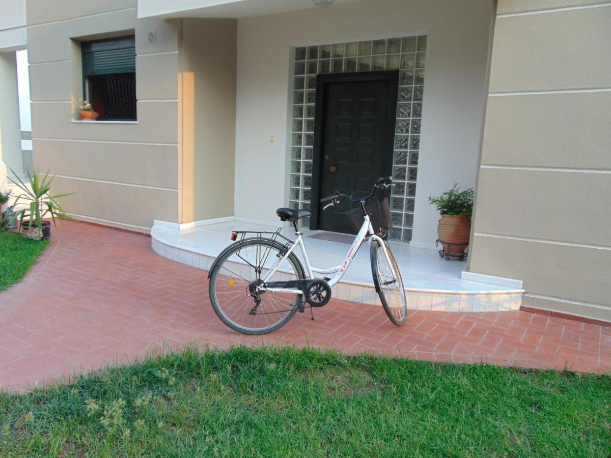 Crystal Bay Apartment Palaiontsiflikion Luaran gambar